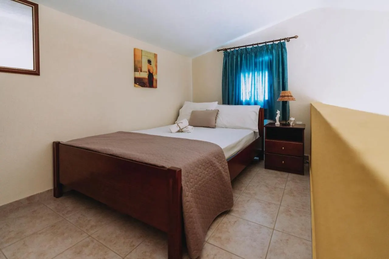 Studio Dalkidi Kalandra Holiday home