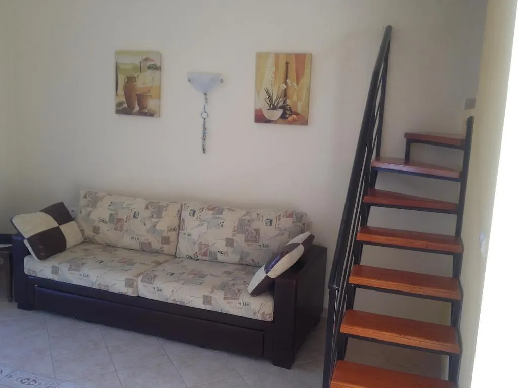 Studio Dalkidi Kalandra Holiday home